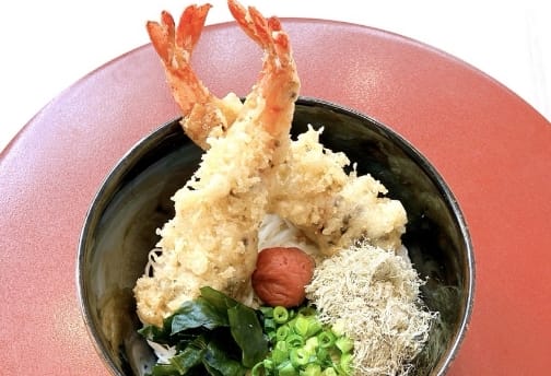 ～昆布水で作った～とろろ昆布（純とろ）のえび天そうめん